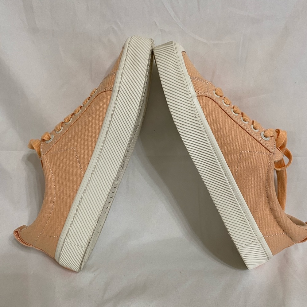 Cariuma Peach Canvas PANTONE OCA LOW VEGAN SNEAKERS, Peach/Wht Unisex: M8 W9.5 - Picture 11 of 14